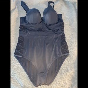 Torrid swimsuit size 1